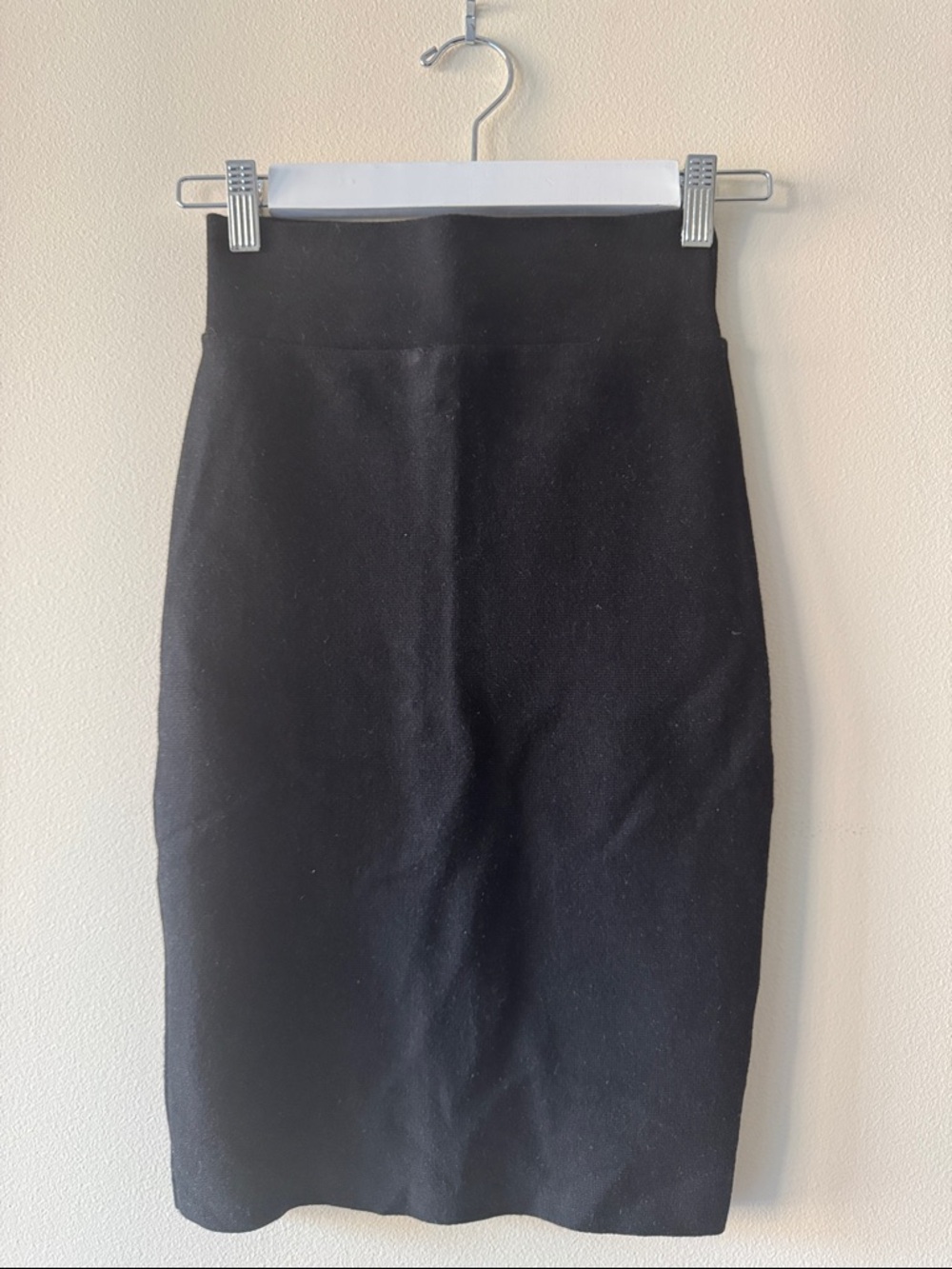 Women’s Black Pull-On Skirt